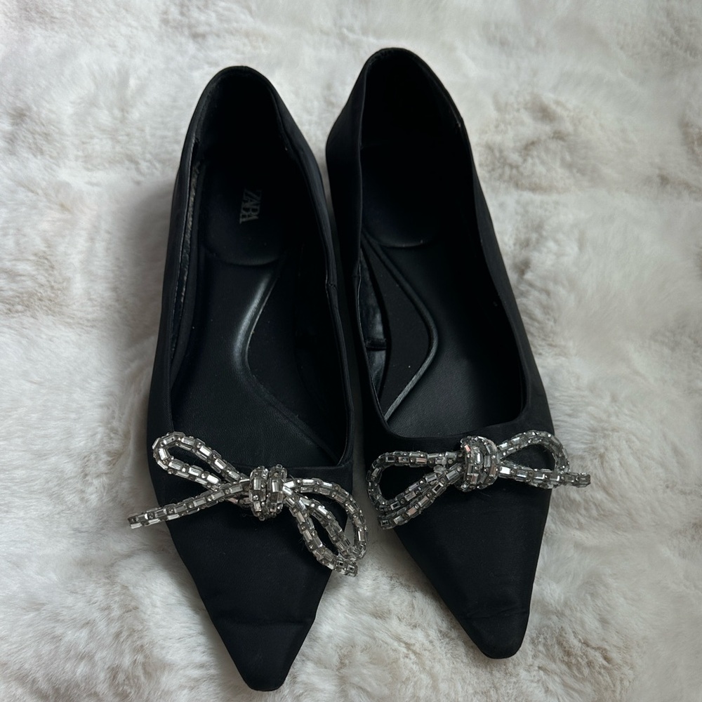 ZARA Black Pointed Toe Embellished Bow Flats